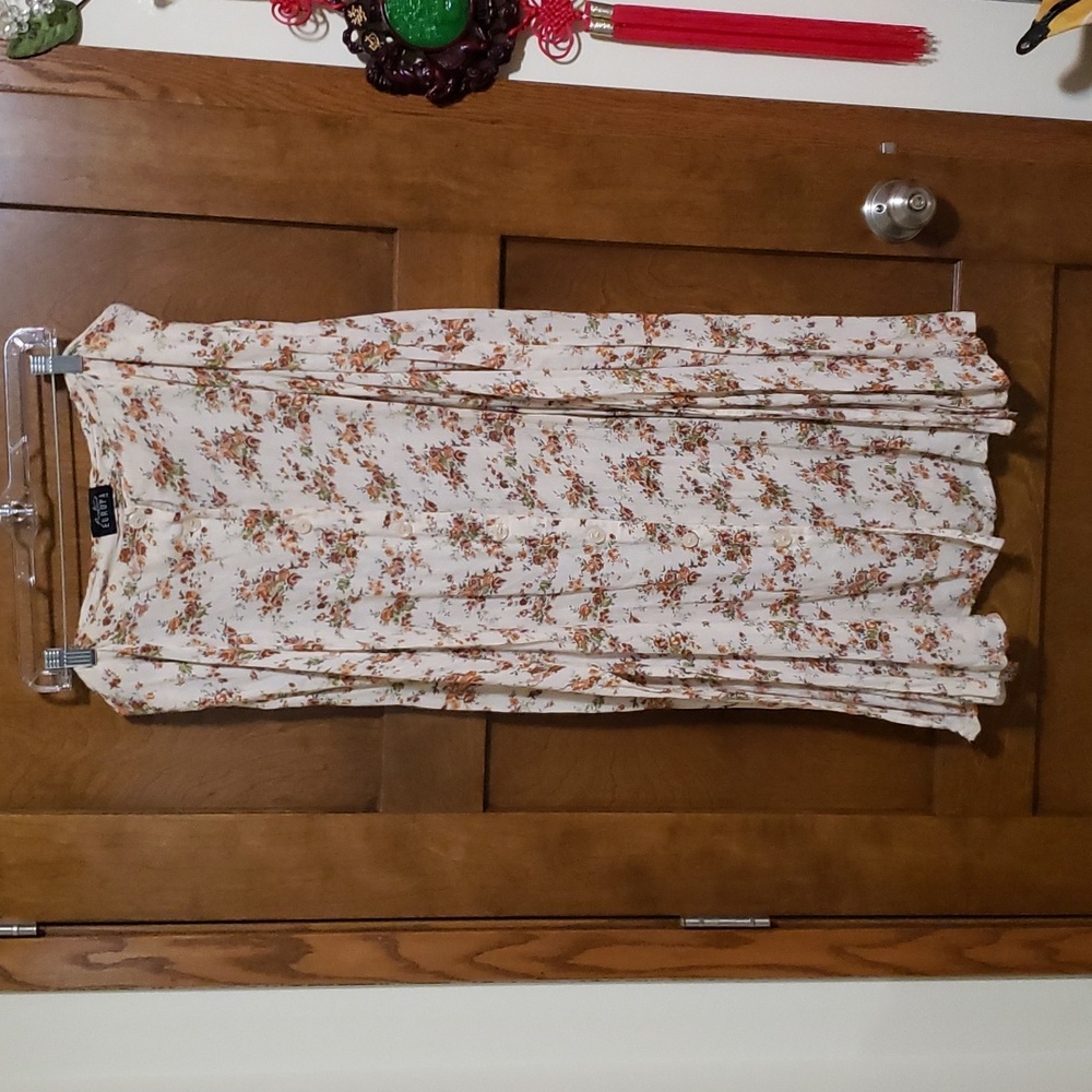Floral maxi skirt with button down front and front and back side slits-vintage12